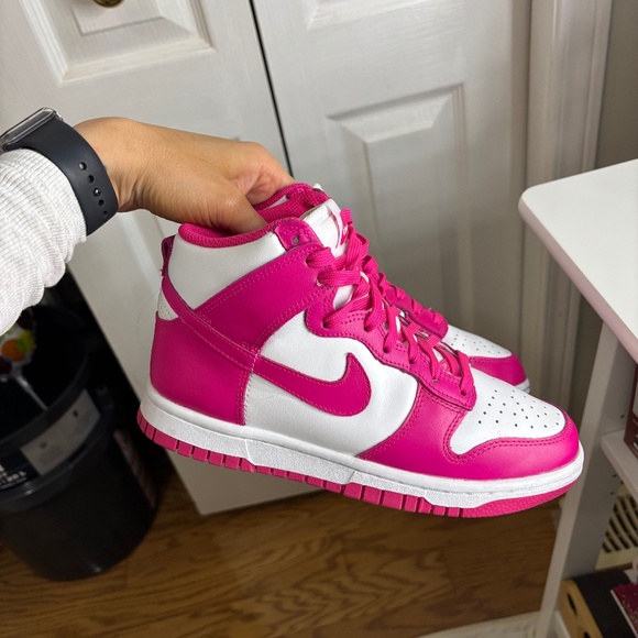 Woman’s Nike Dunks - Pink Prime - Picture 1 of 6